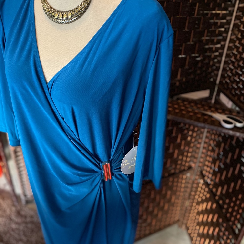 Dress - Picture 3 of 5